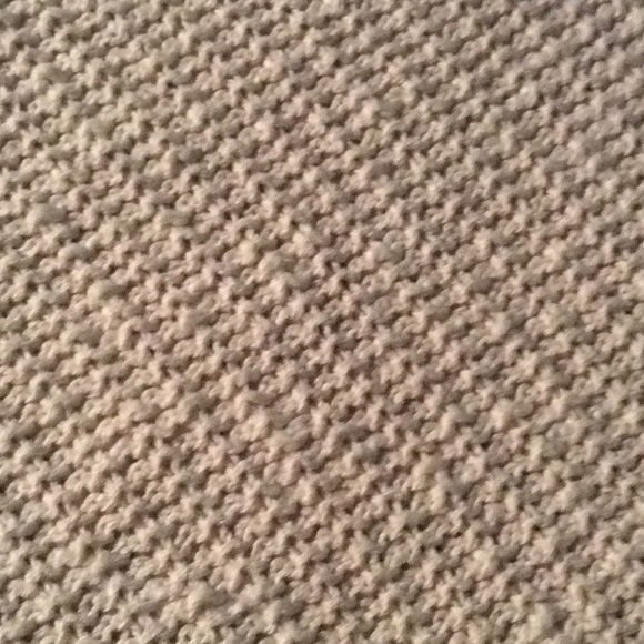 Beautiful long sleeve sweater - Picture 5 of 7